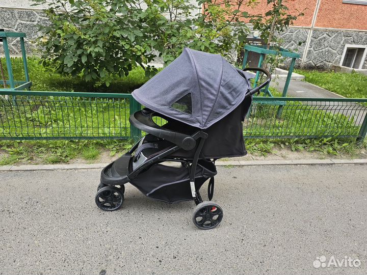 Прогулочная коляска с перекидной ручкой бу