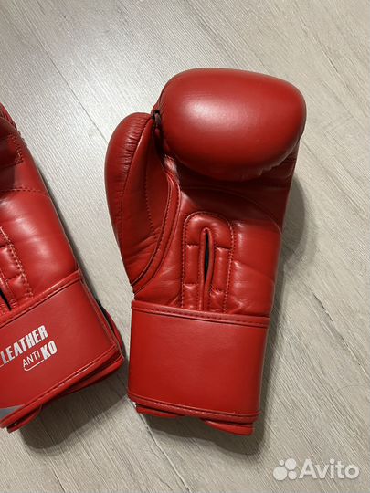 Перчатки clinch 12oz