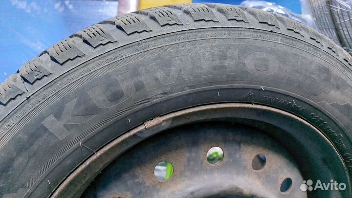 Резина зимняя kumho 205/60 R16 б/у с дисками