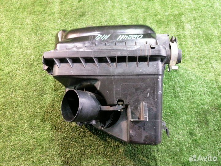 Корпус воздушного фильтра Toyota Corolla Axio