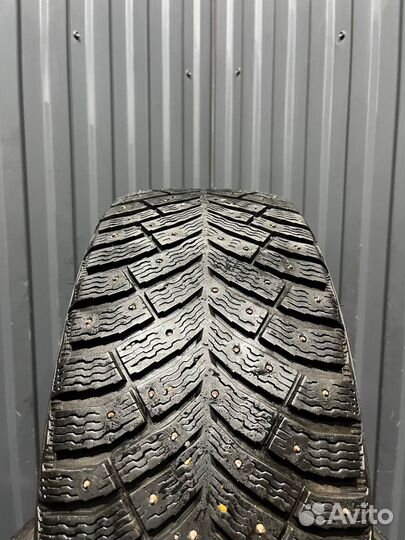 Michelin X-Ice North 4 215/55 R17 98T