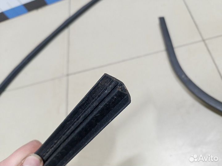 Уплотнитель (внутри) Fusion 2002-2012