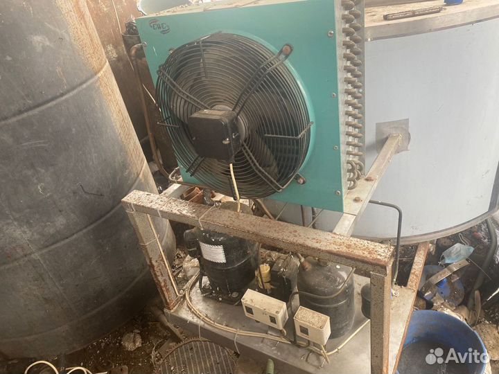 Танк охладитель молока бу