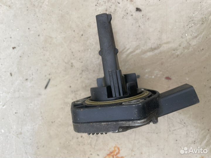 Датчик уровня масла в поддон 6pr00786802