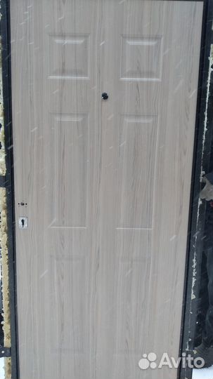 Дверь входная металлическая