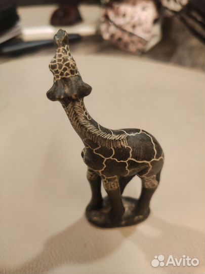 Статуэтка Жираф камень