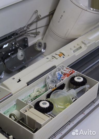 Вязальная машина Riccar RK707 (silver reed sk 280)