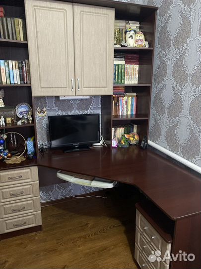 Компьютерный стол