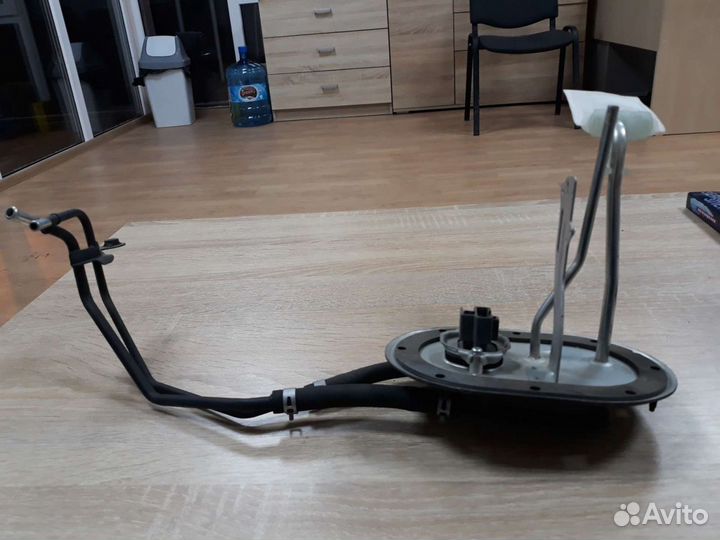 Топливопровод на Toyota Caldina Carina E Corona