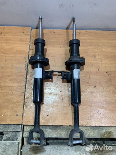 Стойки передние оригинал Bmw f10