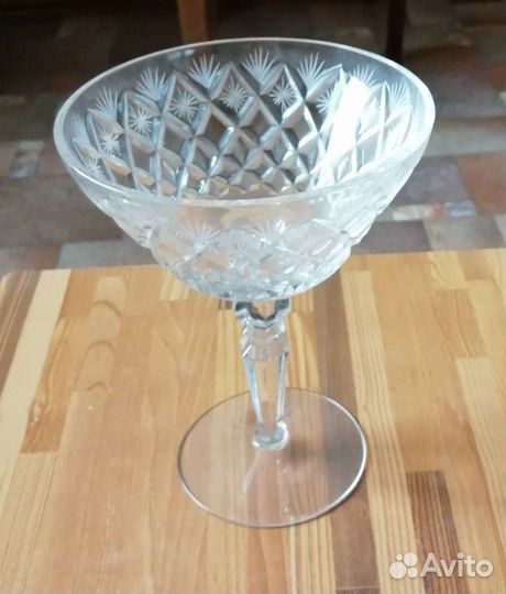 Хрустальная ваза