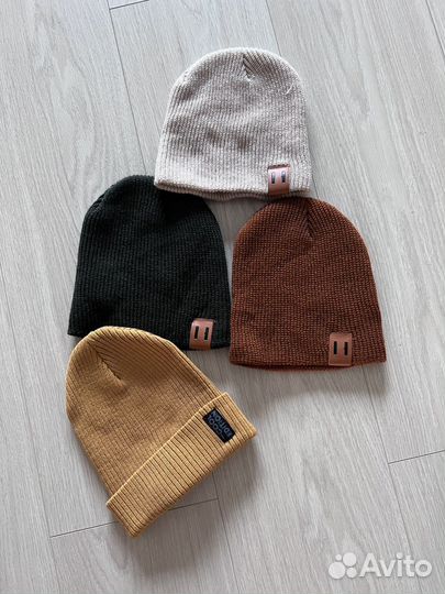 4 шапки на ребенка возраста 2-4 года