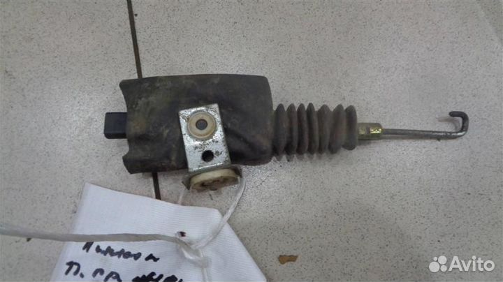 Активатор замка двери передней правой Lincoln Nav