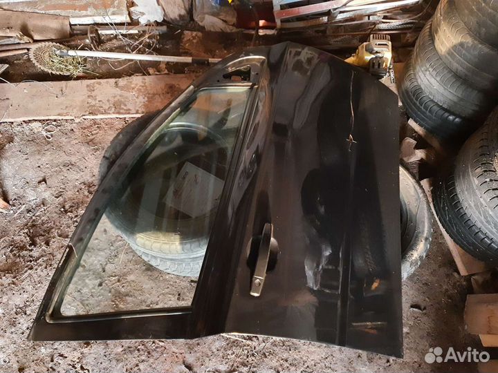 Переднее правое стекло дверь на Авео Т250
