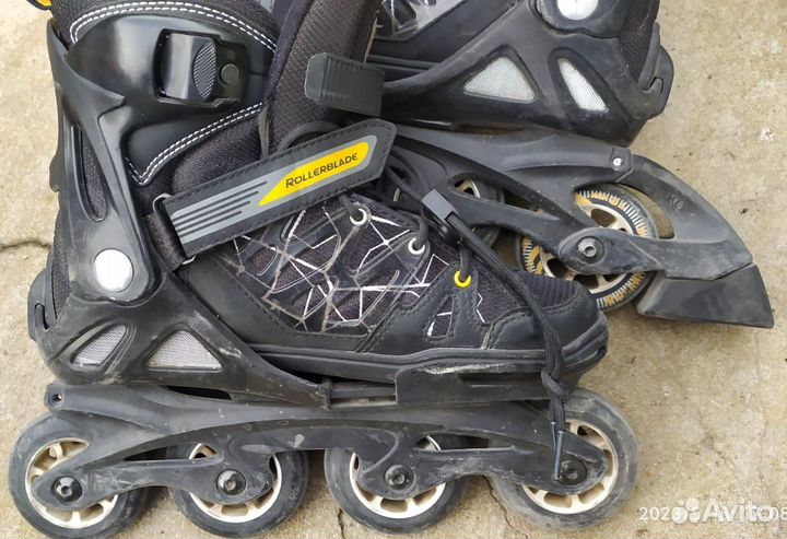 Ролики вместе с сумкой и защитой.(35-37)