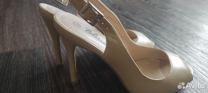 Босоножки женские 38 размер