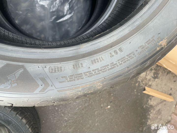 Goodyear Assurance ComforTred 235/45 R18