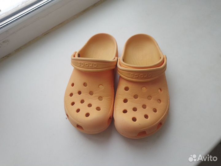 Продам Crocs сабо для девочки р. С12