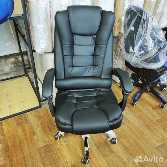 Компьютерное офисное кресло руководителя