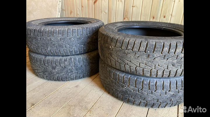 Nokian Tyres Hakkapeliitta 7 SUV 235/65 R17 111T