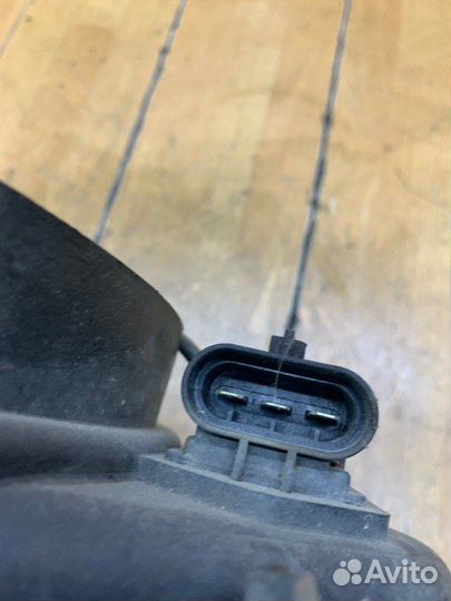 Вентилятор радиатора Opel Astra H универсал