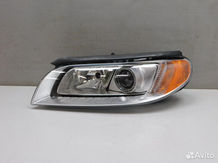 Фара левая Volvo XC70