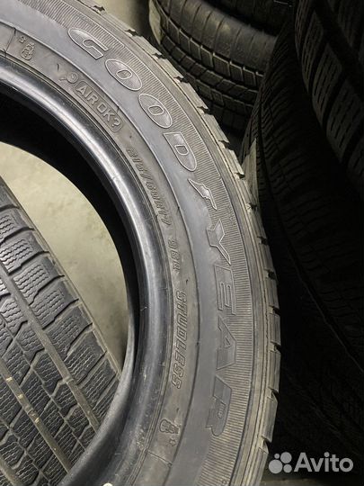 Goodyear Ice Navi Zea II 215/60 R17