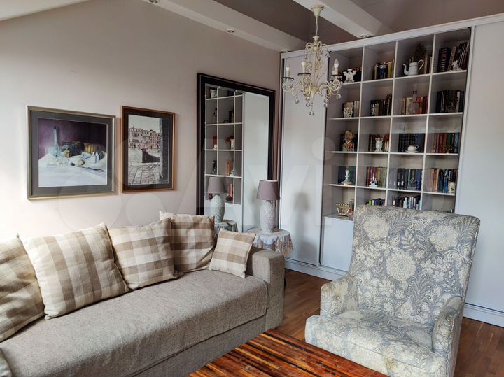 2-к. квартира, 70 м², 4/4 эт.