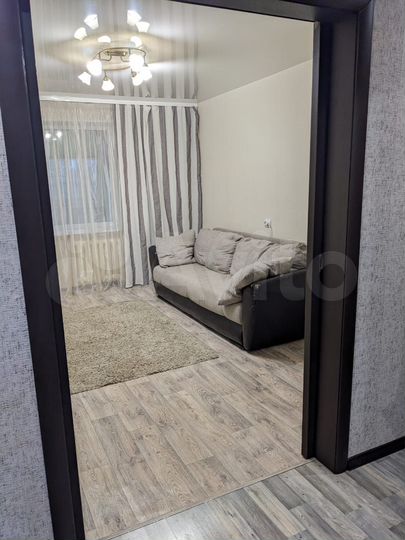 2-к. квартира, 48 м², 1/10 эт.