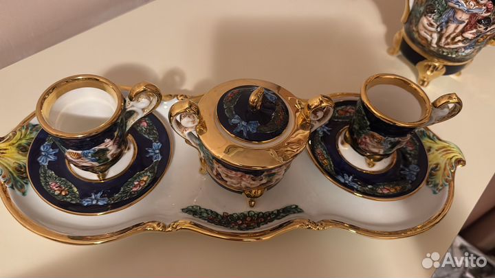 Фарфоровый сервиз