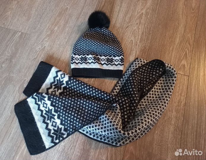 Комплект шапка и шарф женские