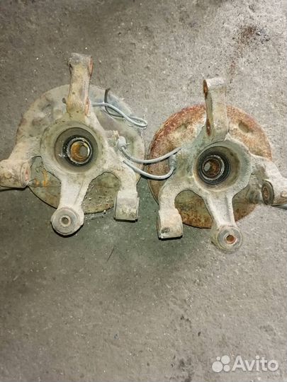 Кулак поворотный задний 4WD Suzuki Liana 2005