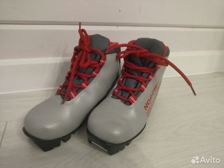 Лыжные ботинки 32 р