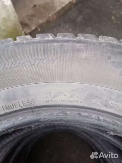 Kumho I'Zen KW22 235/65 R17 108T