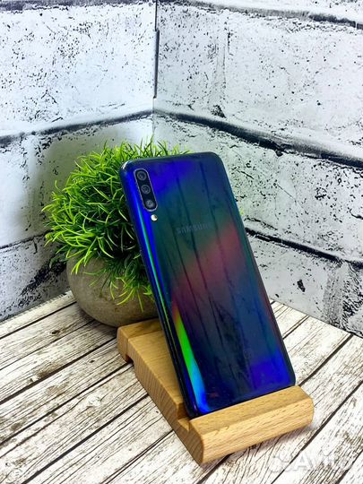 Samsung Galaxy A50, 4/64 ГБ