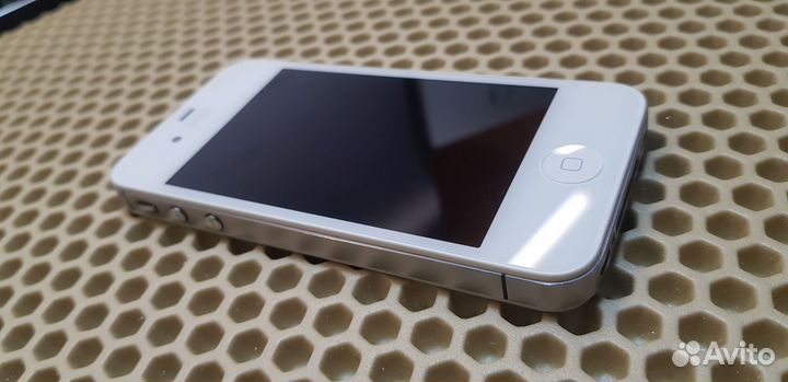 iPhone 4S, 16 ГБ