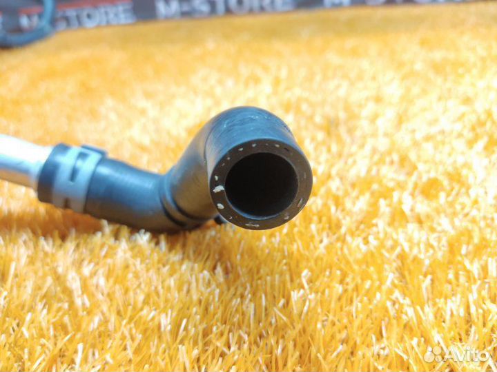 Патрубок системы охлаждения Mercedes-Benz E-Class