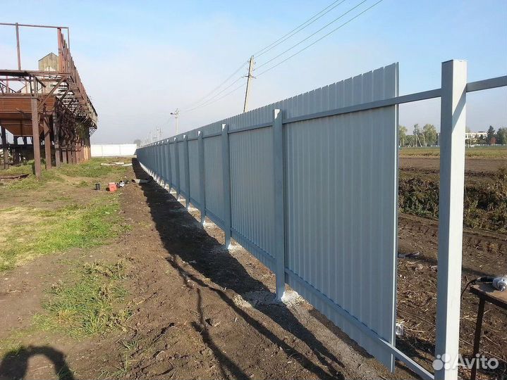 Заборы из профнастила