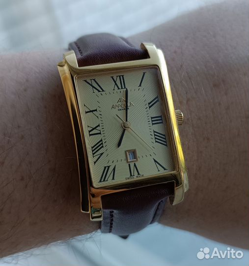 Часы Appella