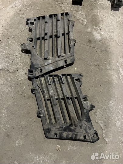 Решетка бампера porsche cayenne 957 S правый левый