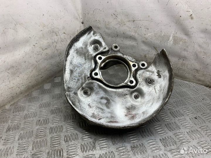 Кулак поворотный задний левый Audi Q5 8R 2009-2012