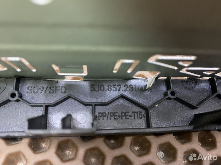 Рамка под магнитофон Skoda Fabia