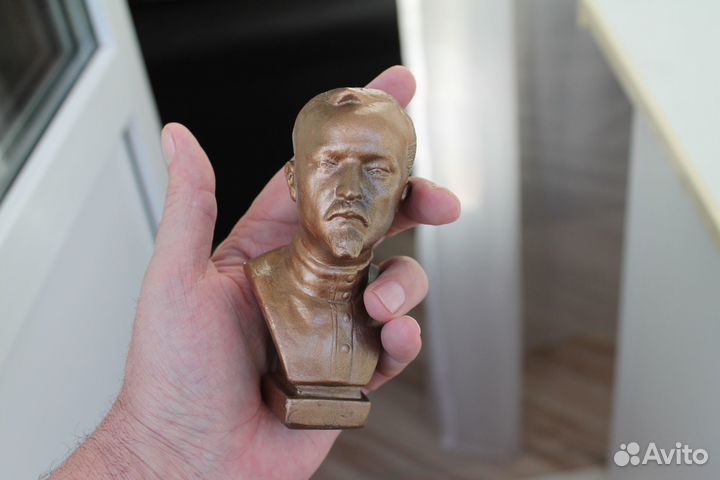 Бюст Дзержинский