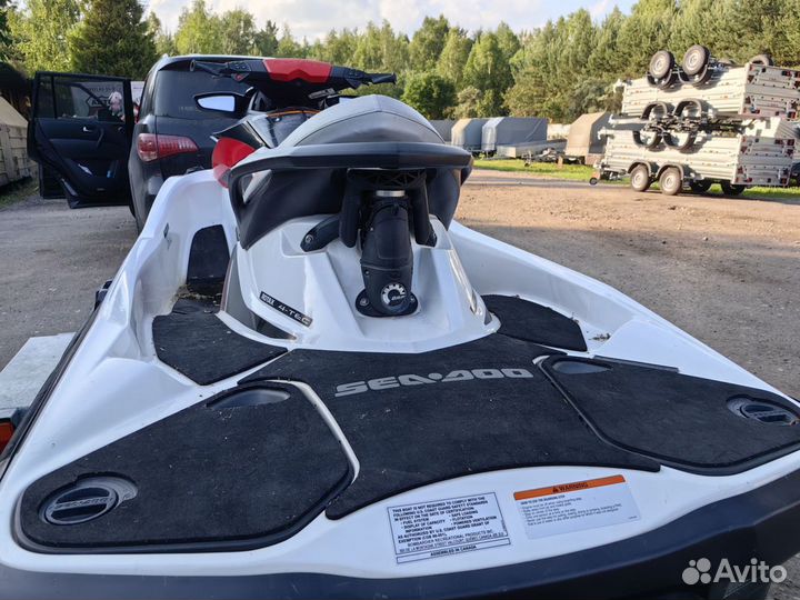 BRP Sea-Doo GTX wake PRO 215