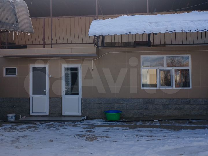 Дом 180 м² на участке 8 сот.