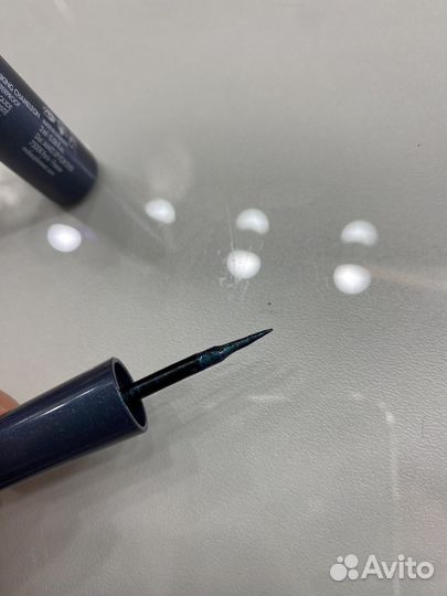 Водостойкая жидкая подводка для глаз
