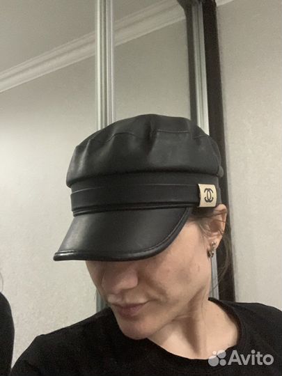 Кепка шанель кожаная