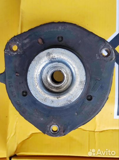 Опора переднего амортизатора vag