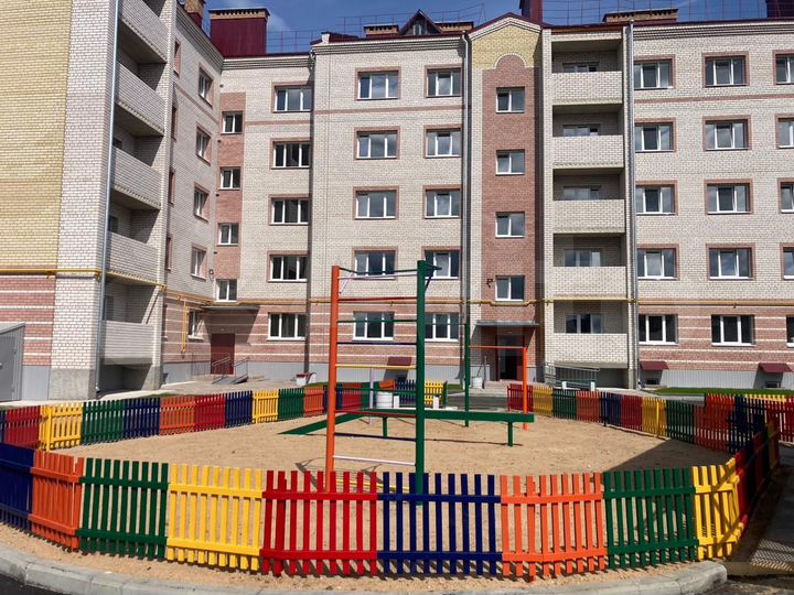 2-к. квартира, 67,7 м², 2/5 эт.