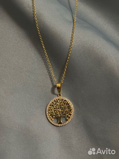 Золотая цепь с кулоном